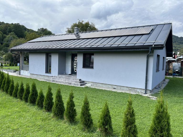 Kolárovice, Slovensko