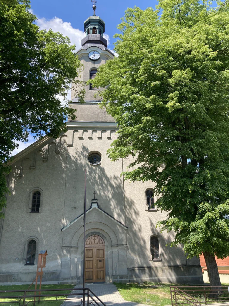 Košariská, Slovensko