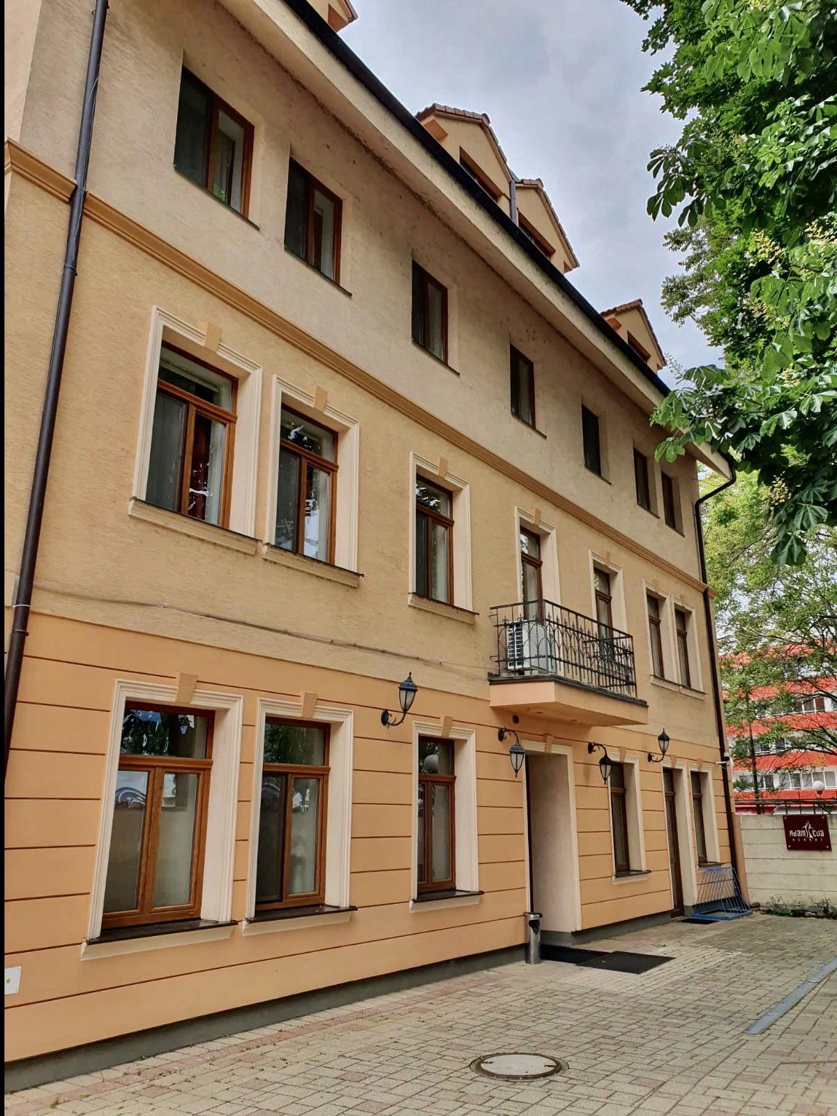 Gallery image