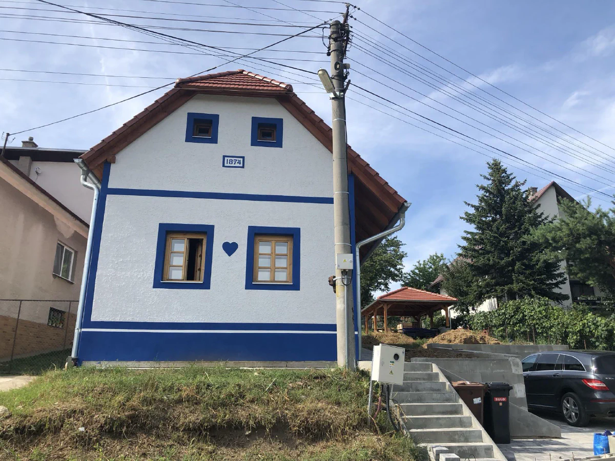 Gallery image